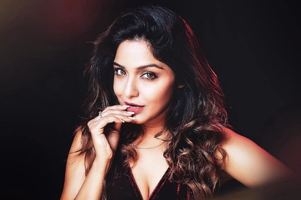 Sayantani Guhathakurta