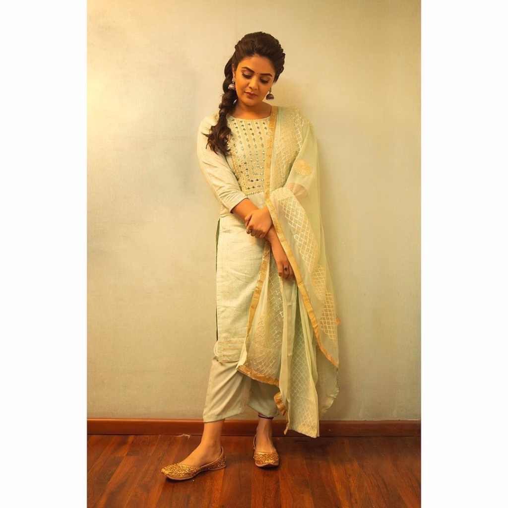 Sreemukhi