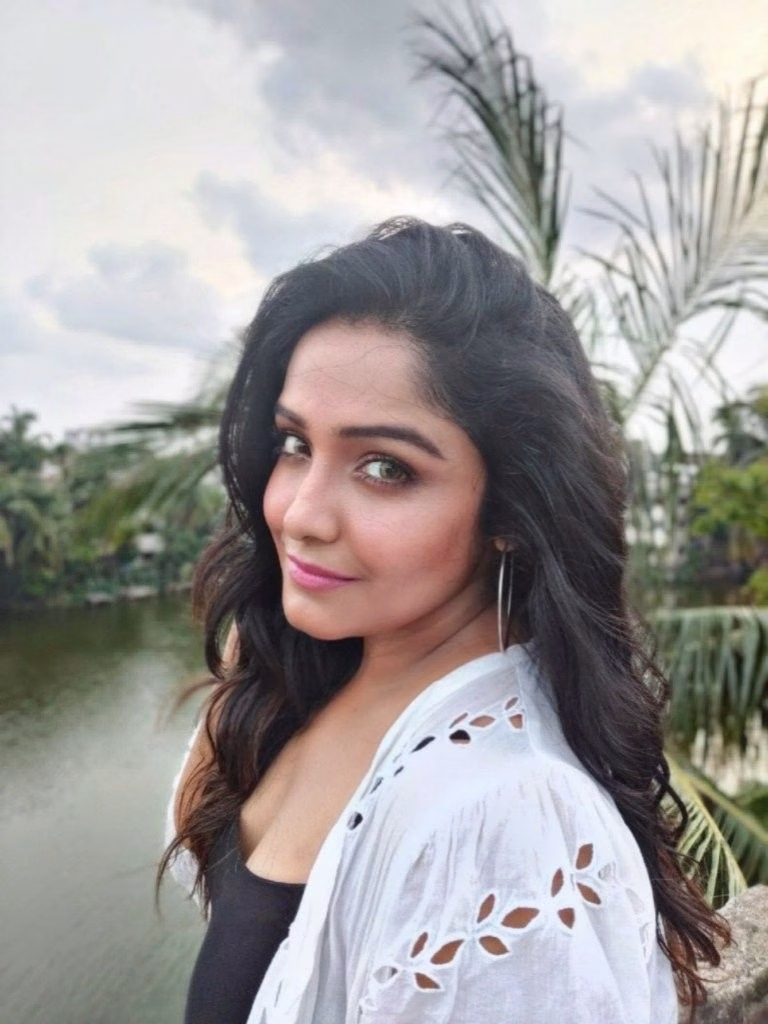 Sayantani Guhathakurta