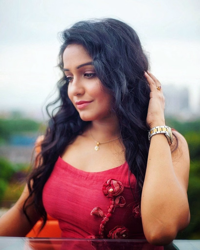 Sayantani Guhathakurta