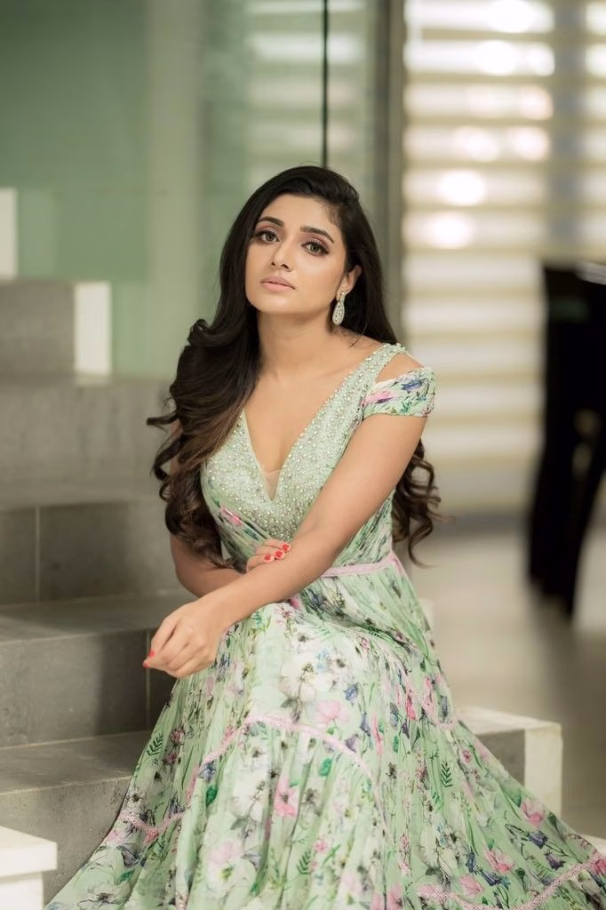 Mirna Menon
