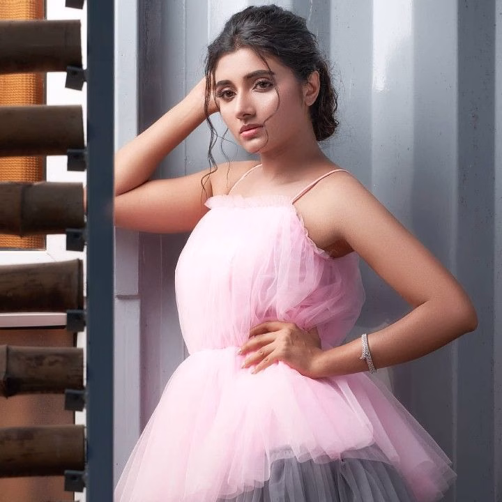 Mirna Menon