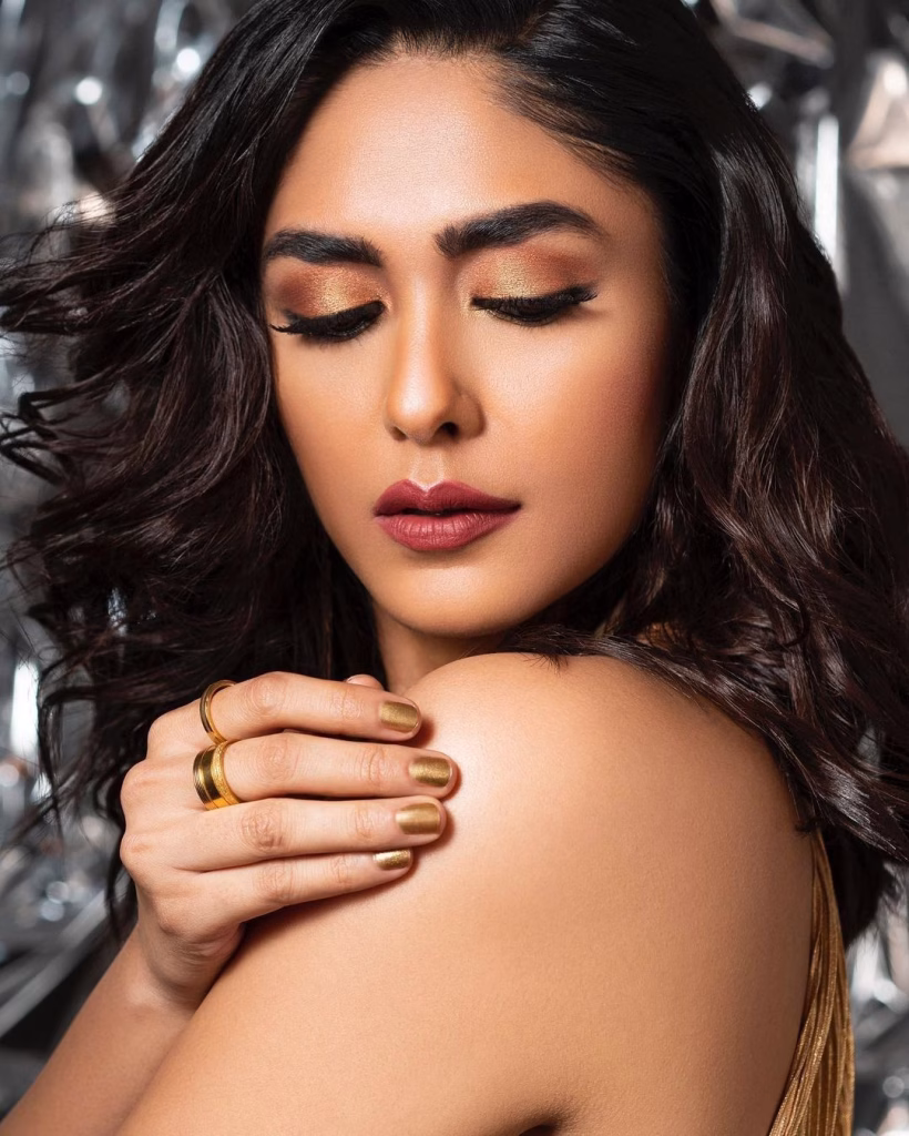 Mrunal Thakur
