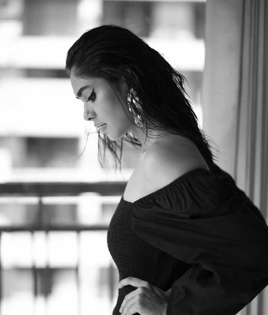 Mrunal Thakur