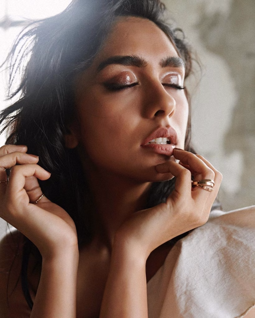 Mrunal Thakur