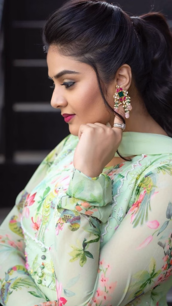 Sreemukhi