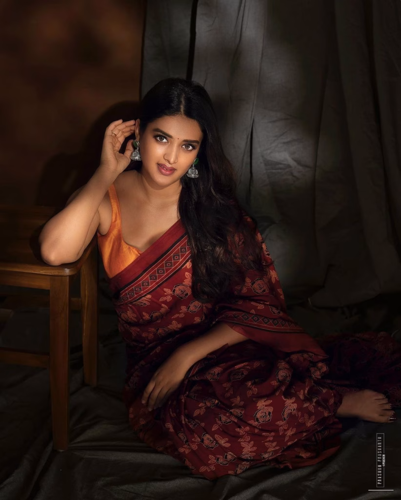 Nidhhi Agerwal