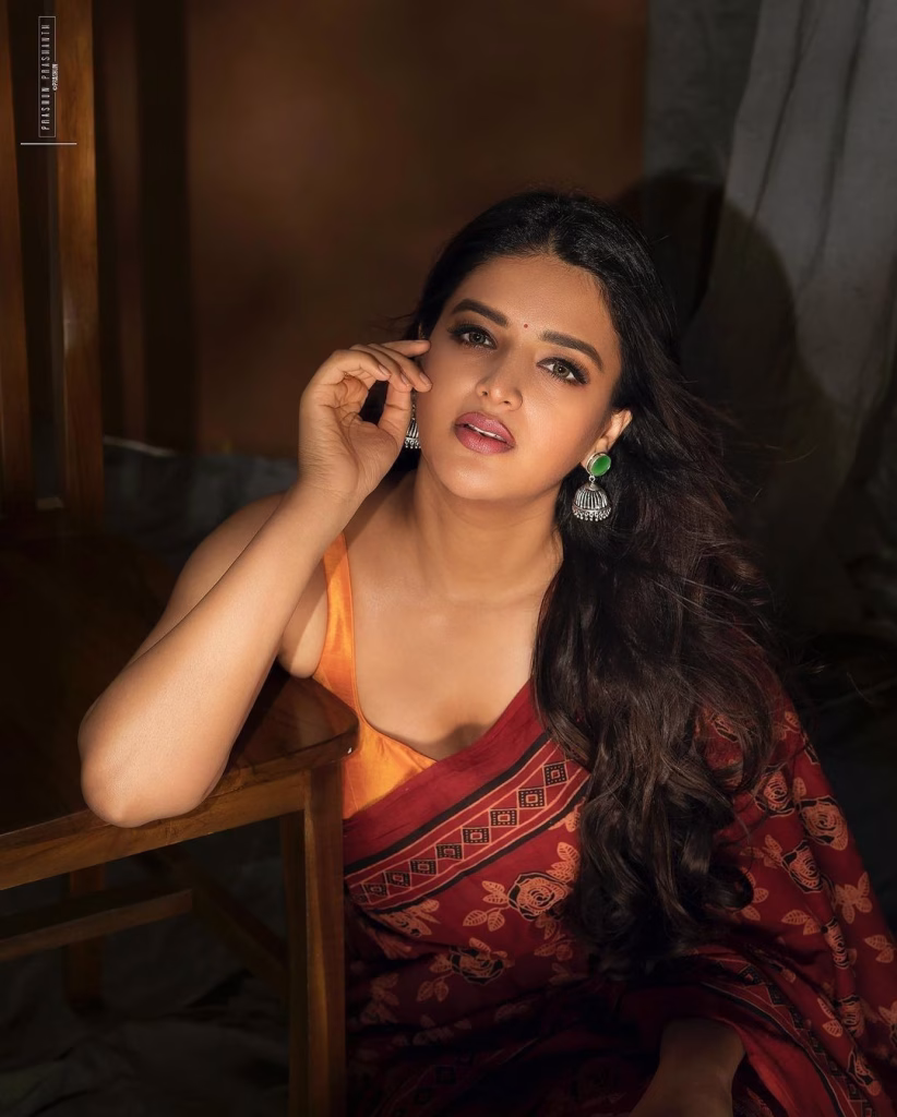 Nidhhi Agerwal
