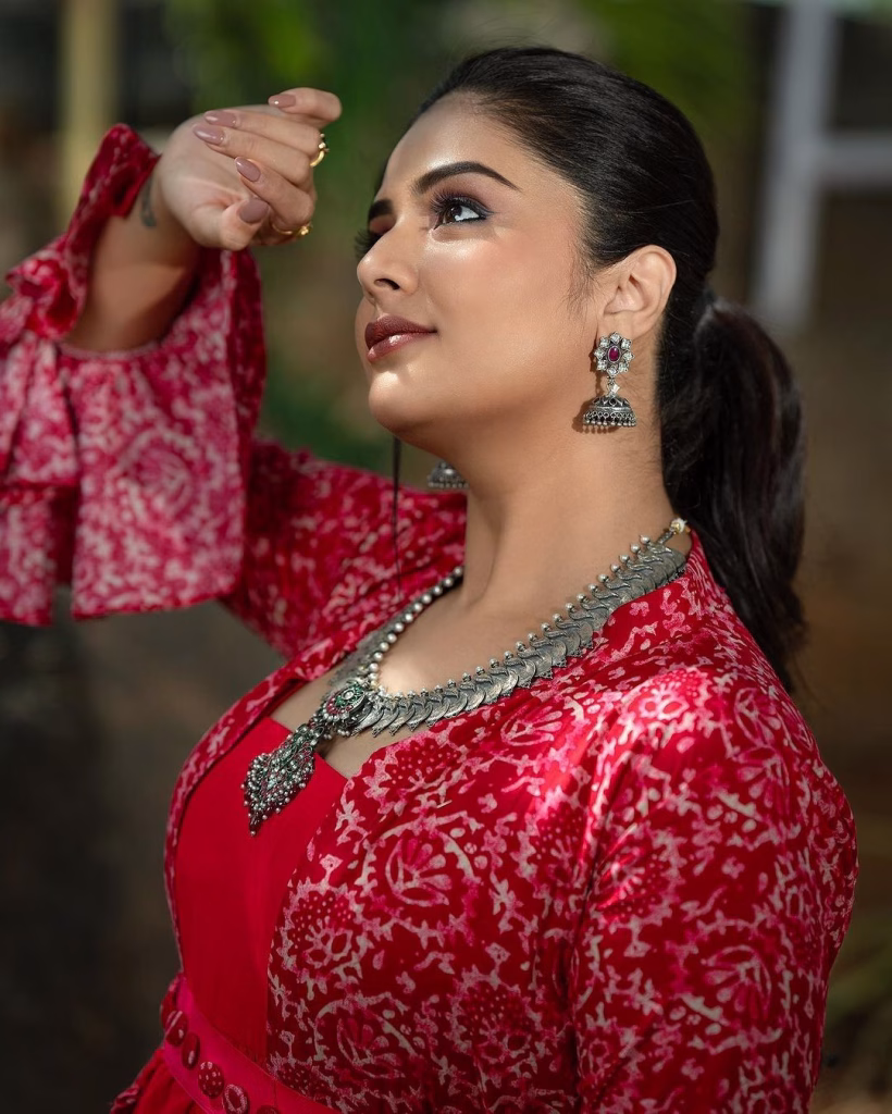 Sreemukhi