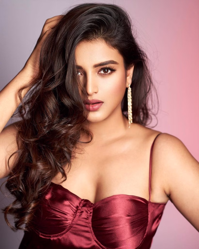 Nidhhi Agerwal