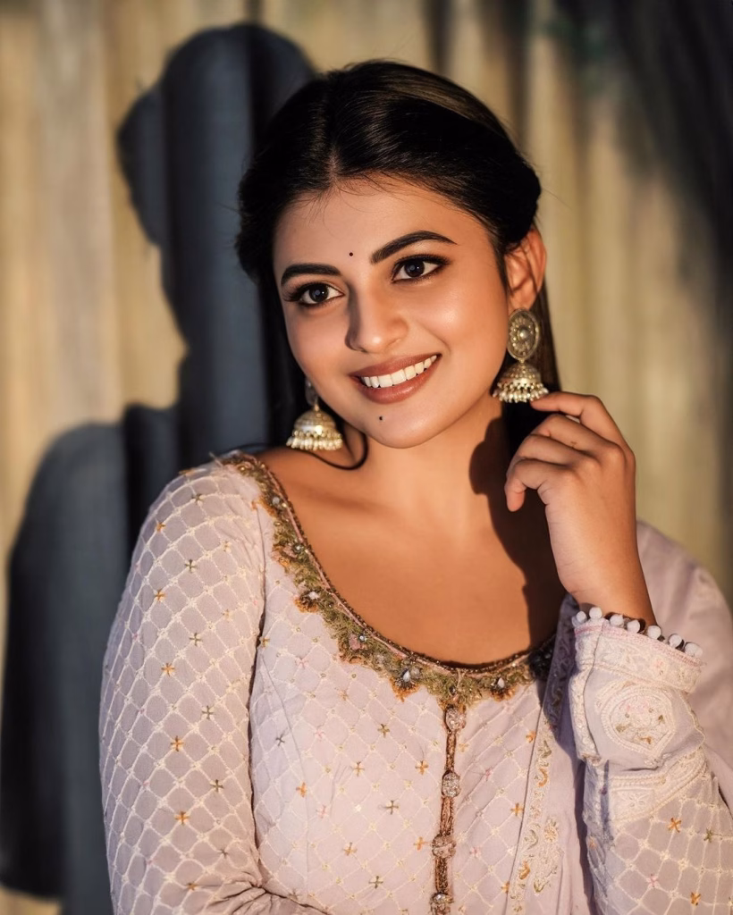 Anandhi