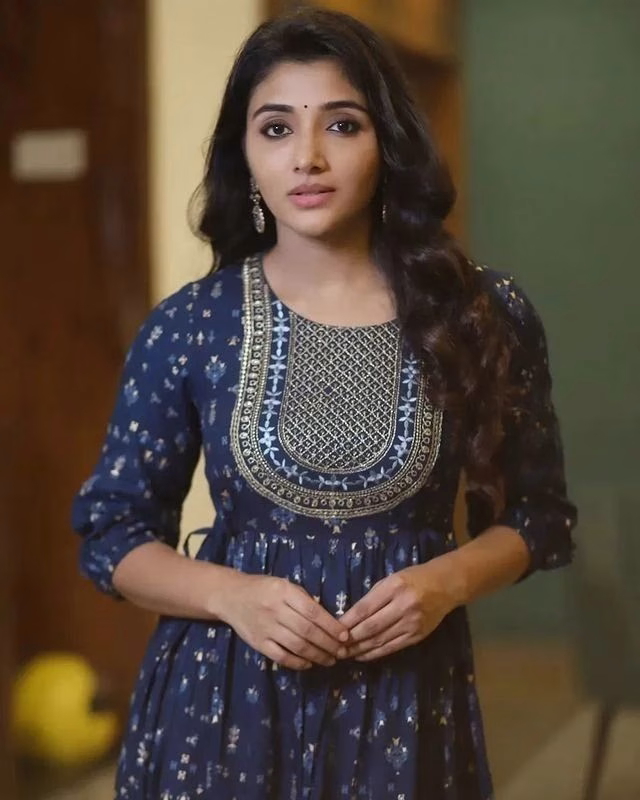 Mirna Menon