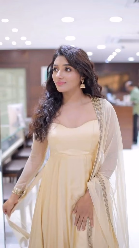Mirna Menon