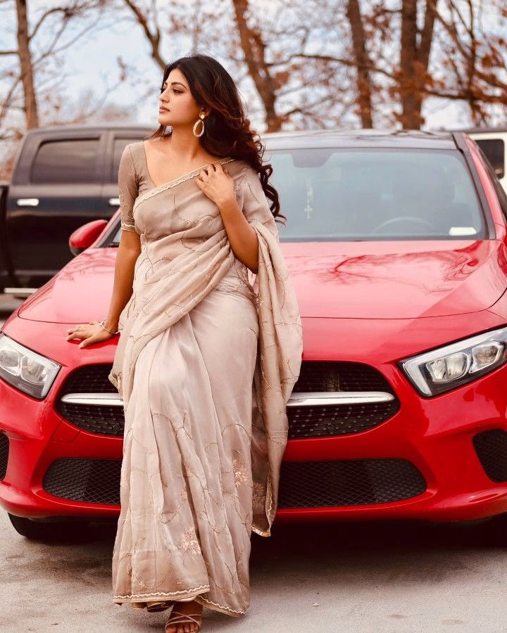 Anandhi