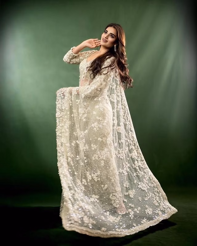 Nidhhi Agerwal