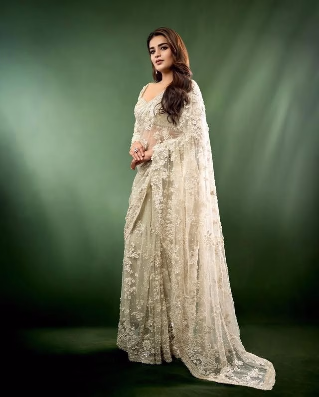Nidhhi Agerwal