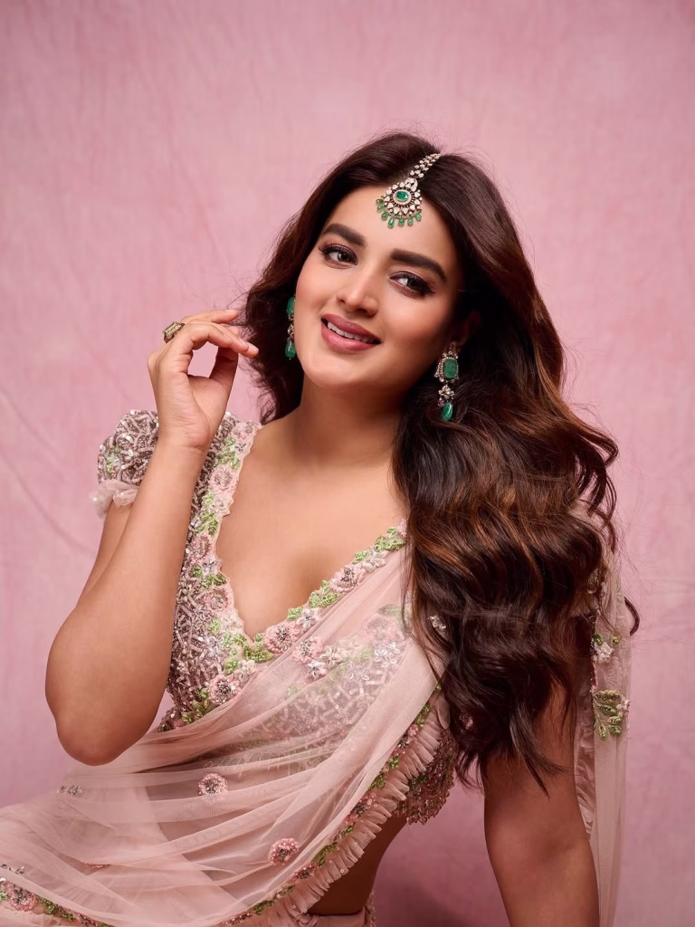 Nidhhi Agerwal