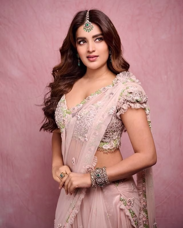 Nidhhi Agerwal