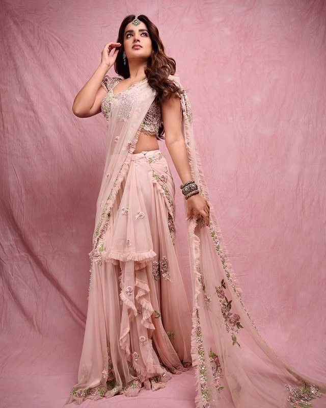 Nidhhi Agerwal