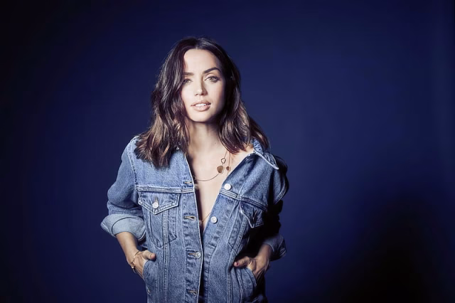 HD-wallpaper-actresses-ana-de-armas