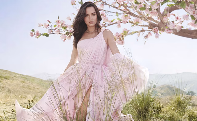 HD-wallpaper-actresses-ana-de-armas-actress-brunette-cuban-girl-pink-dress