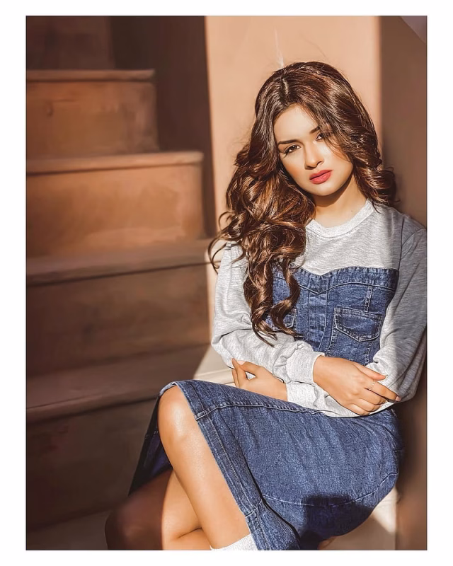 HD-wallpaper-avneet-kaur-crush-love