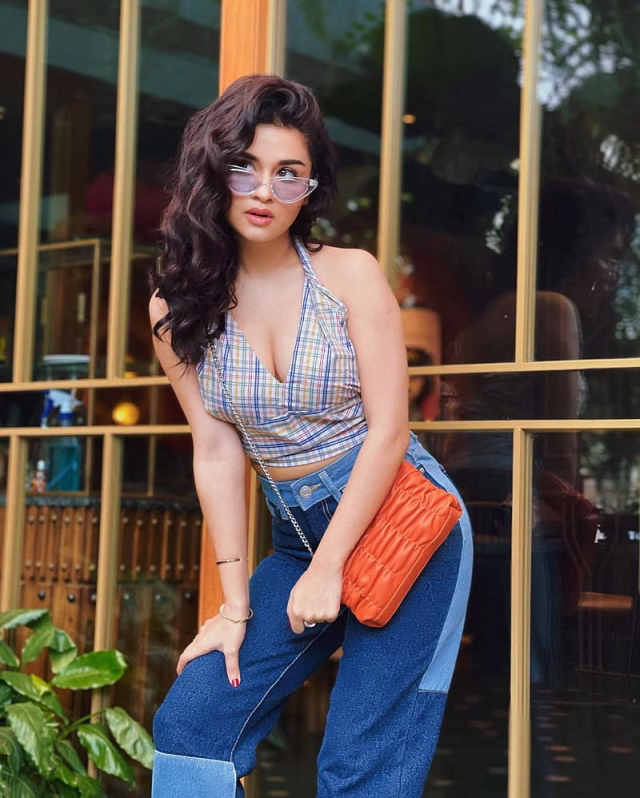 HD-wallpaper-avneet-kaur-fashion-design-bollywood