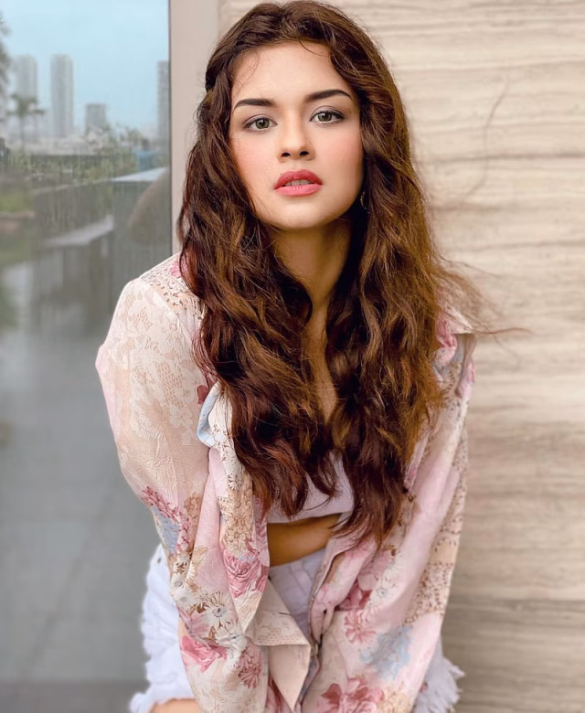 HD-wallpaper-avneet-kaur-head-dress