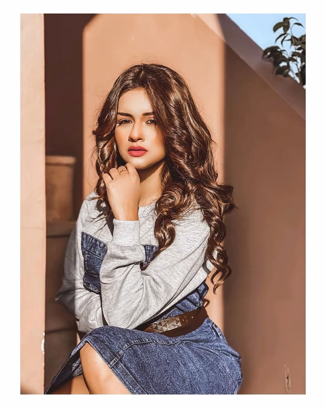 HD-wallpaper-avneet-kaur-looks-cute-love