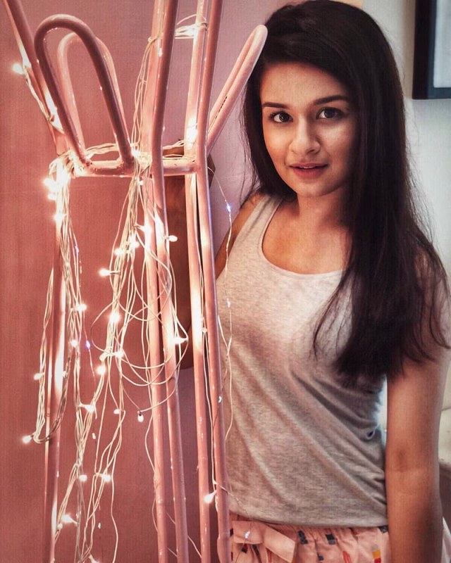 HD-wallpaper-avneet-kaur-tiktok-1