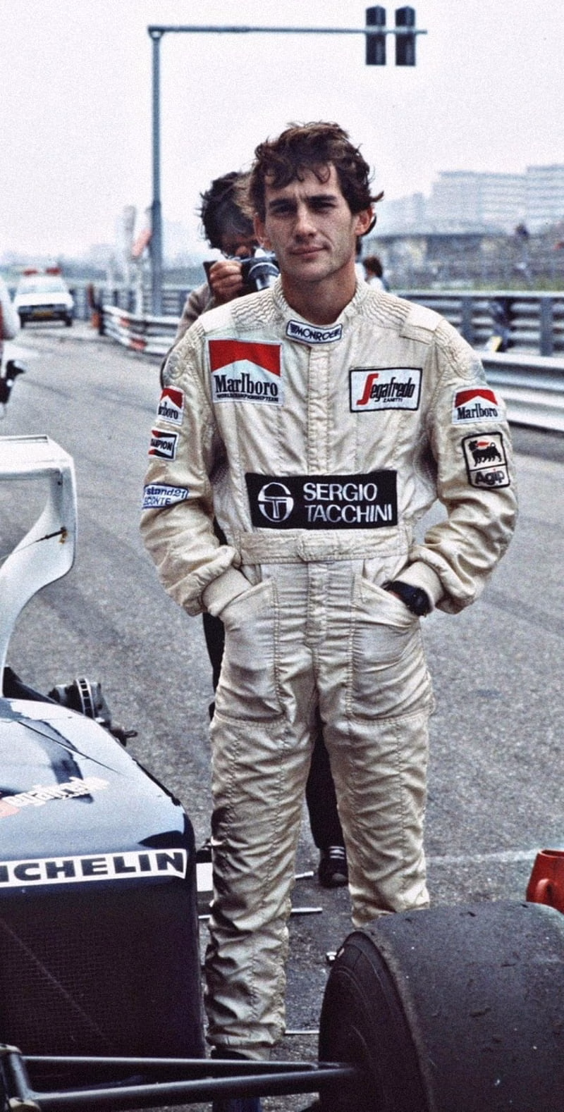 HD-wallpaper-ayrton-senna-driver-mclaren-formula-1-f1-malboro