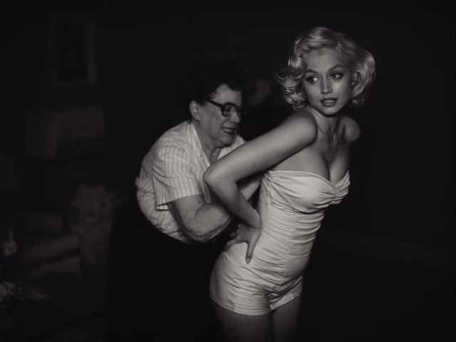 HD-wallpaper-blonde-new-released-of-ana-de-armas-as-marilyn-monroe-deadline-blonde-ana-de-armas