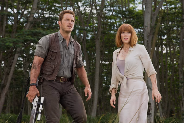 HD-wallpaper-bryce-dallas-howard-and-chris-pratt-in-jurassic-world-fallen-kingdom-jurassic-world-fallen-kingdom-jurassic-world-2018-movies-movies-chris-pratt-bryce-dallas-howard