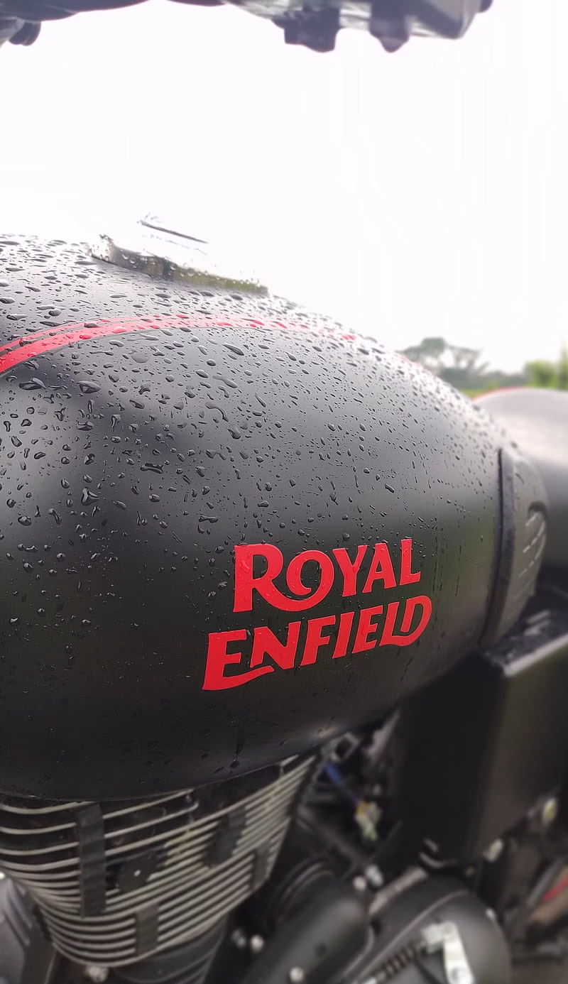 HD-wallpaper-bullet-motorcycle-royal-enfield-1