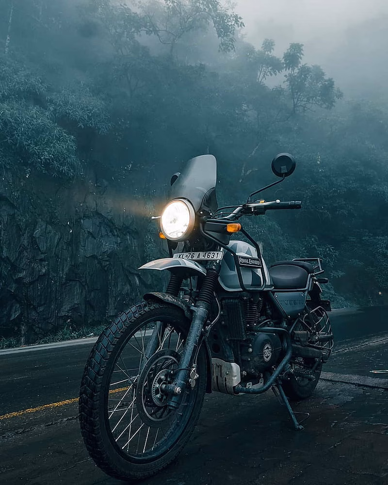 HD-wallpaper-bullet-royal-enfield-bike-bulllet-cool-king-emblems-motorcycle-racer-royal-enfield-super-wheel