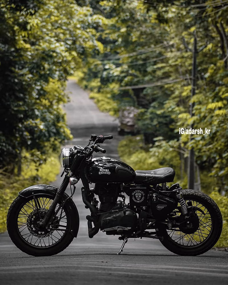 HD-wallpaper-bullet-royal-enfield-bike-motorcycle-racer-royal-enfield