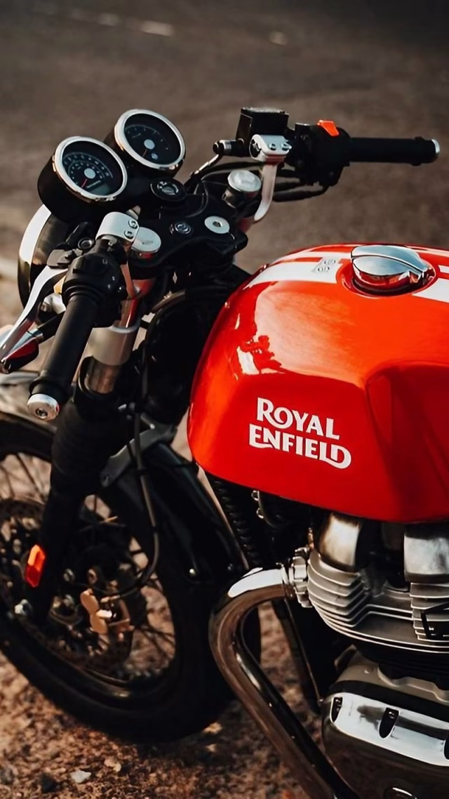 HD-wallpaper-bullet-wale-red-continental-gt-650-continental-gt-650-royal-enfield-bike