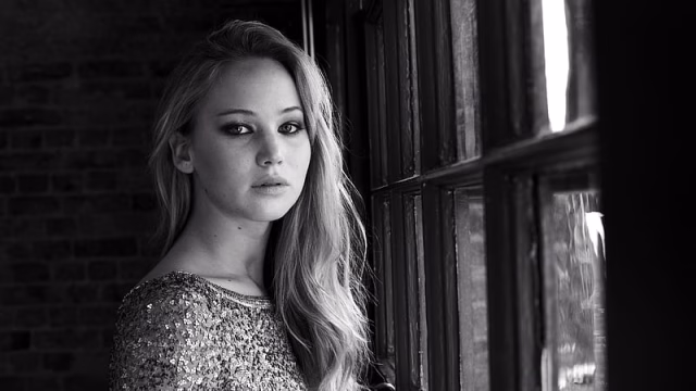 HD-wallpaper-by-the-window-window-black-blouse-contemplative-monochrome-sparkle-actress-jennifer-lawrence-white-light