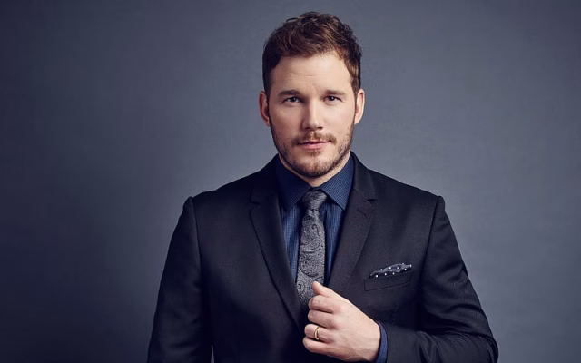 HD-wallpaper-chris-pratt-hollywood-star-american-actor-hoot-portrait-smile-gray-suit-christopher-michael-pratt