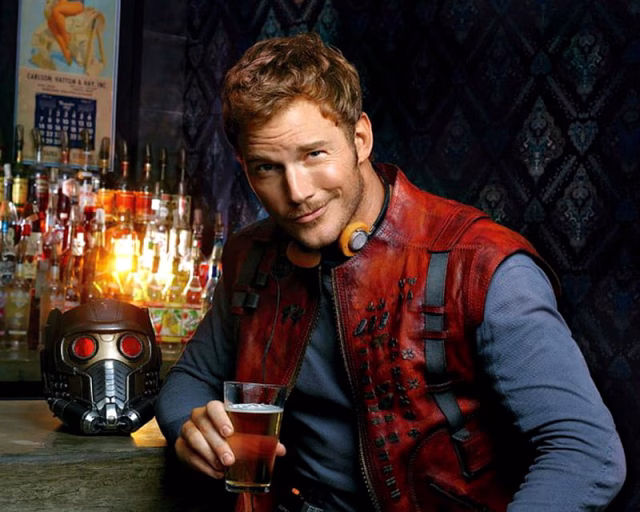 HD-wallpaper-chris-pratt-red-glass-black-man-actor