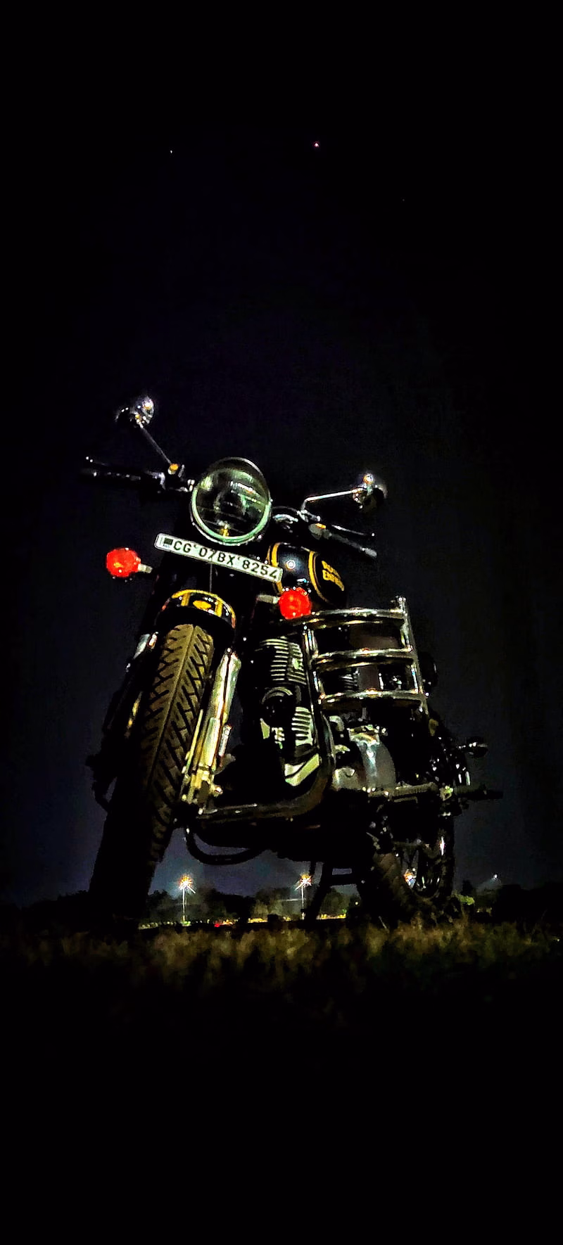 HD-wallpaper-classic-350-bike-bullet-classic-500-motor-motorcycle-night-shoot-re-classic-350-royal-enfield-venki09
