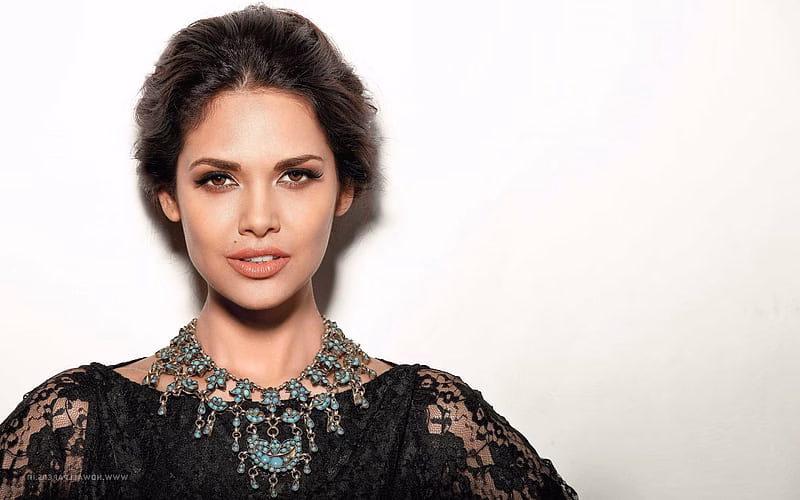 Esha Gupta
