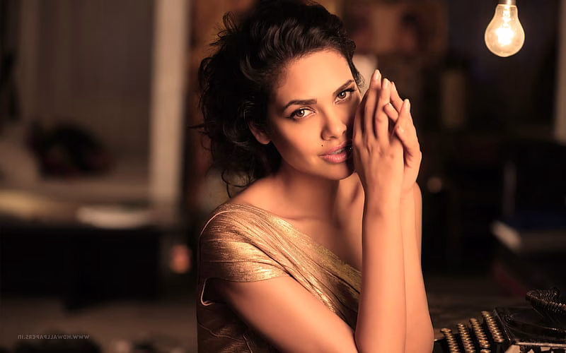 Esha Gupta