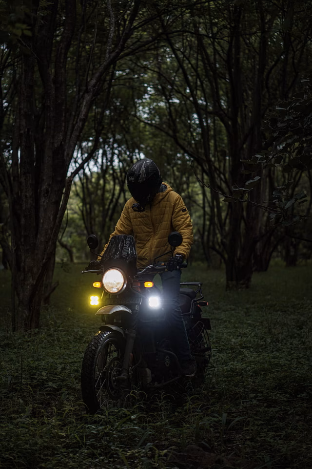 HD-wallpaper-himalayan-royal-enfield-himalayan-automotive-lighting-motorcycle-bikes-automobile-lights-dark-jungle-royal-enfield