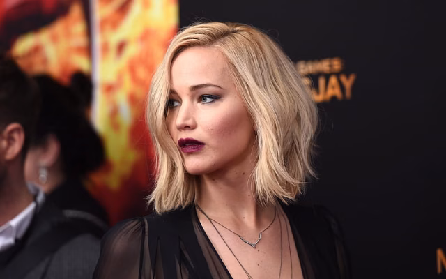 HD-wallpaper-jennifer-lawrence-portrait-make-up-actress-purple-lipstick-blonde-american-actress