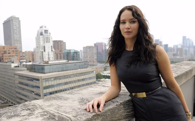 HD-wallpaper-jennifer-lawrence-pretty-city-blue-dress-long-brown-hair-actress-blue-eyes