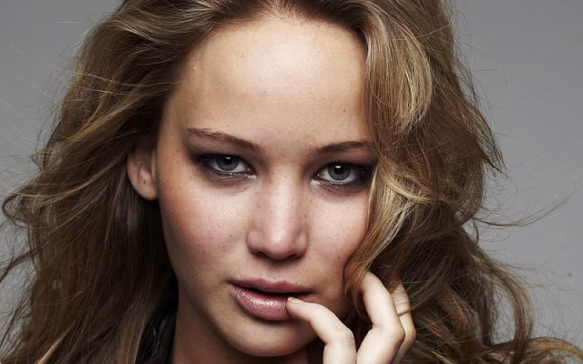 HD-wallpaper-katniss-everdeen-protagonist-the-hunger-games-jennifer-lawrence