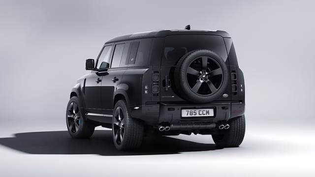 HD-wallpaper-land-rover-defender-110-v8-bond-edition-2021-3