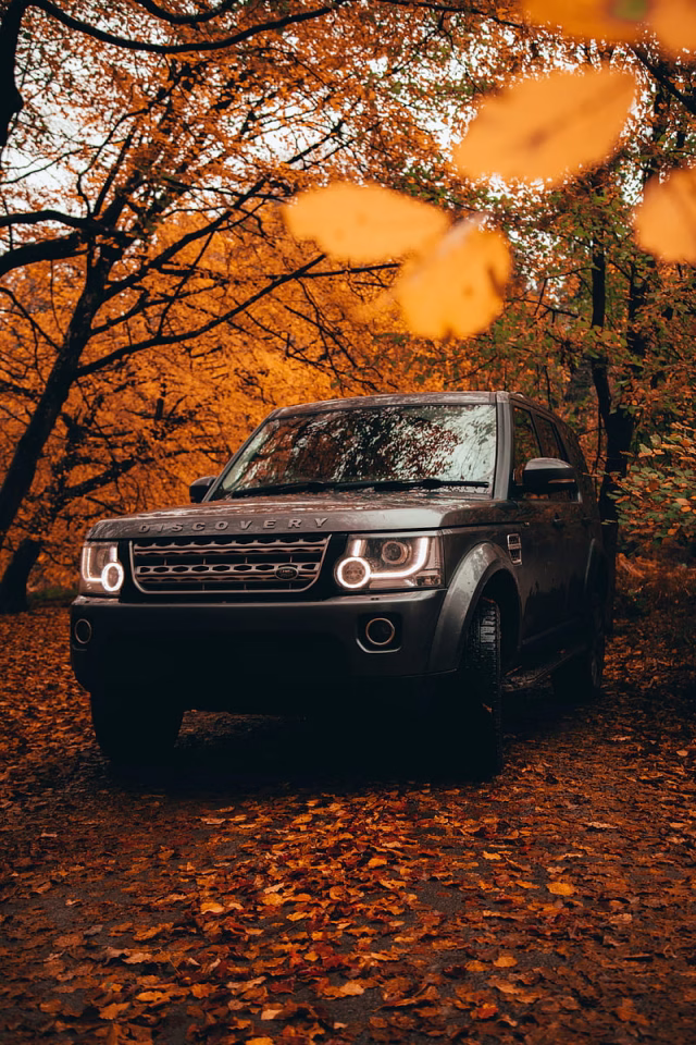 HD-wallpaper-land-rover-discovery-land-rover-vehicle-suv-gray-front-view