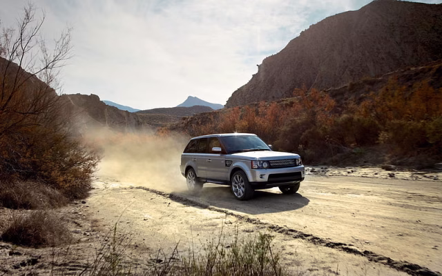 HD-wallpaper-land-rover-range-rover-sport-2013-02